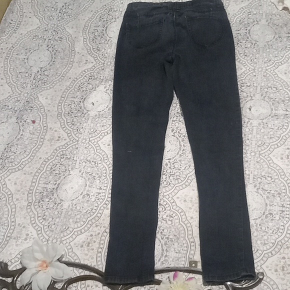 black slightly distressed skinny jeans - Picture 8 of 13